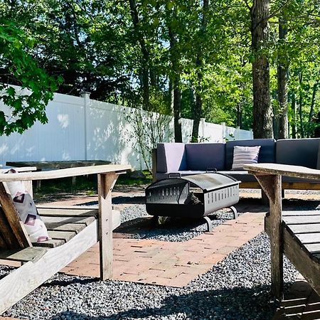 Nature'S Haven In The Hamptons With Pool East Hampton Bagian luar foto